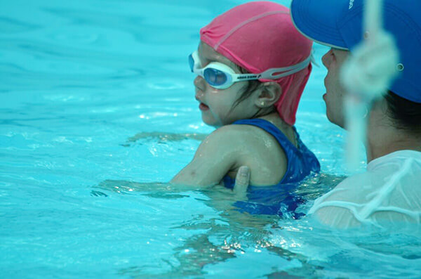 Ejercicios de natación para bebés