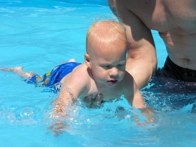 Beneficios de comenzar a nadar a temprana edad