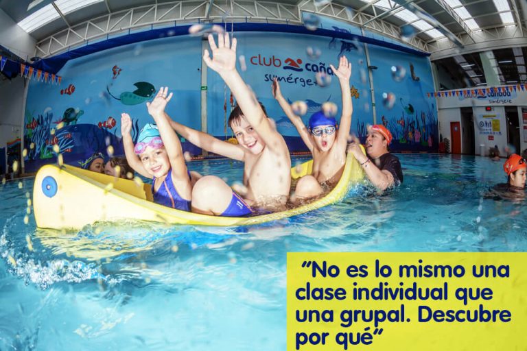 Natación grupal para niños
