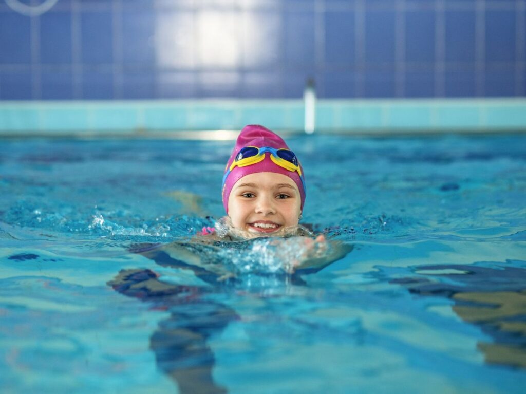 Las albercas semiolímpicas son ideales para los aquaerobics